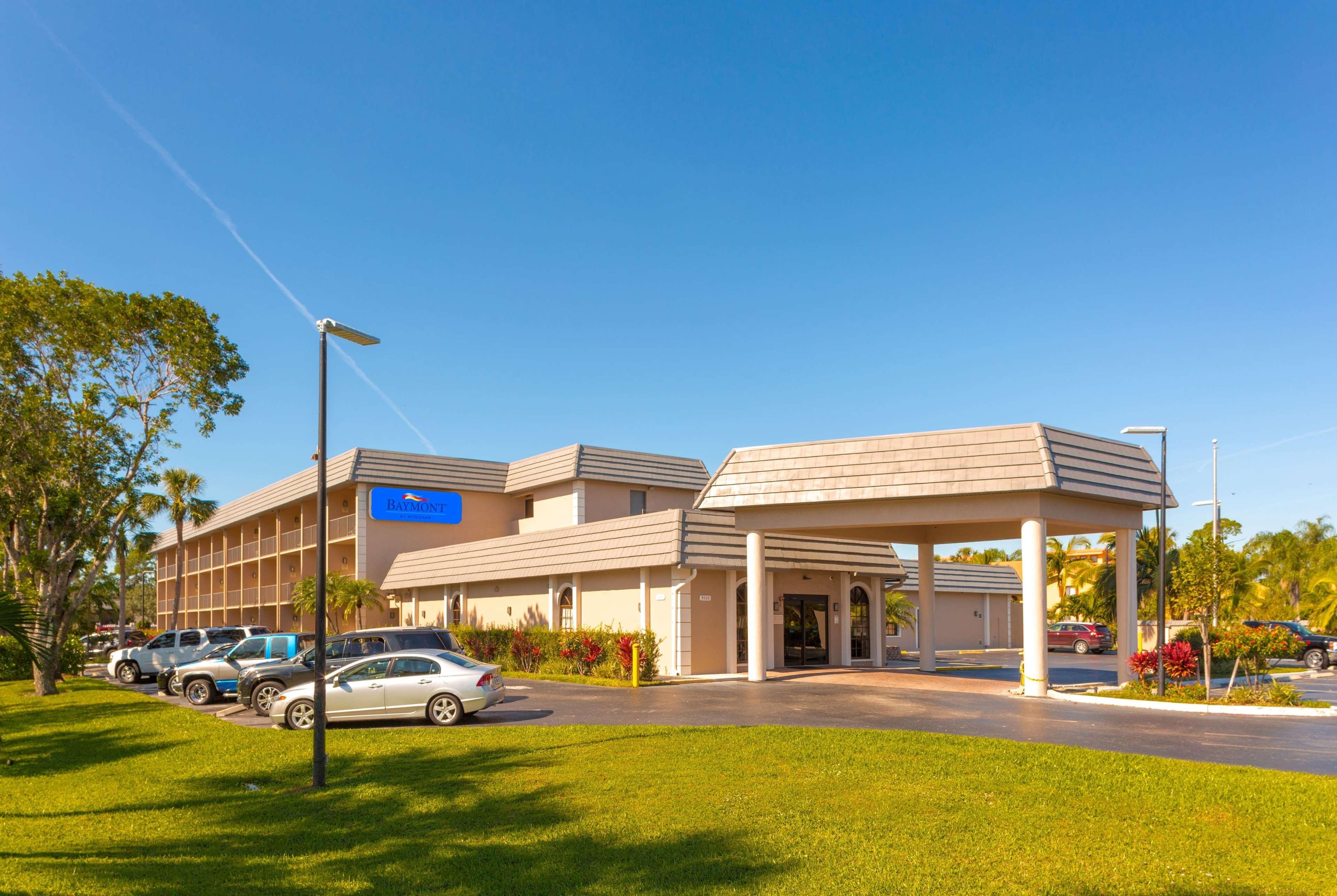 Hotel Baymont By Wyndham Bonita Springs Exteriér fotografie